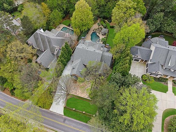 3rd image of 4966 Long Island Dr NW