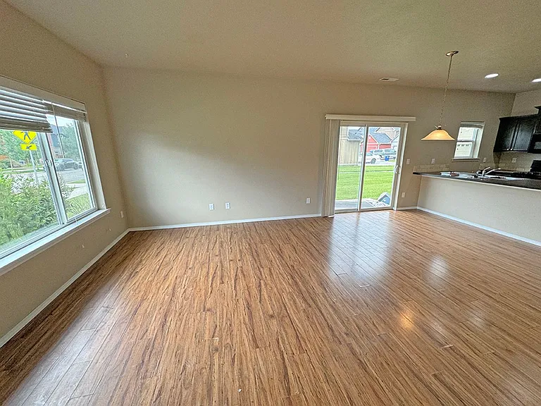 368 Stone Fly Dr — Photo 2