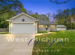 900 Andree Rd, Muskegon, MI 49445