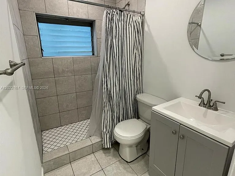 544 Michigan Ave #10 — Photo 11