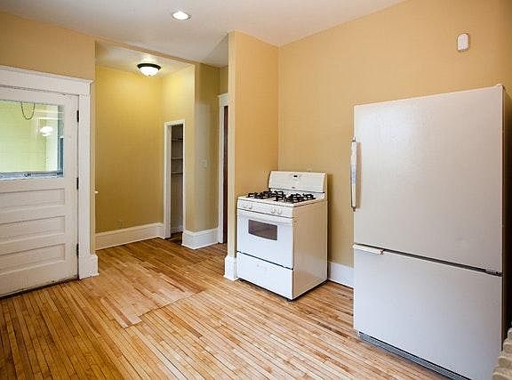 5th image of 1658 Blair Ave