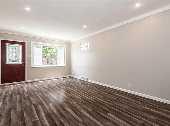 5th image of 7073 Plymouth Ave