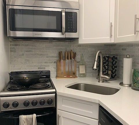 4th image of 205 W 88th St APT 15B