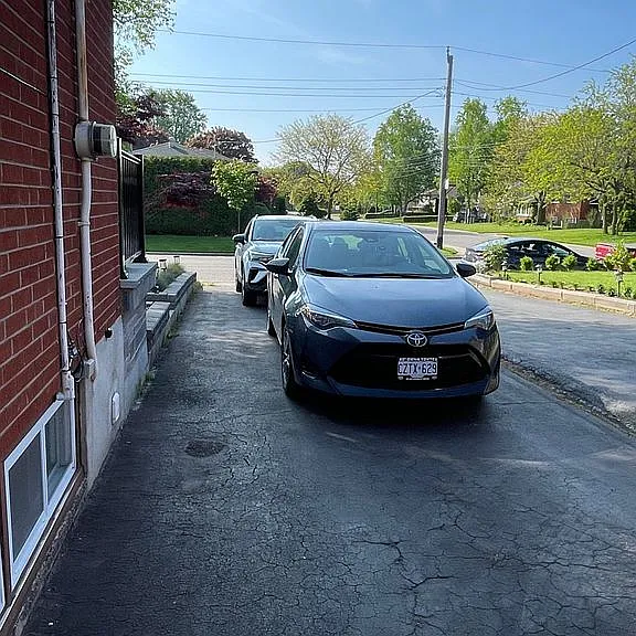 2403 Barclay Rd — Photo 3