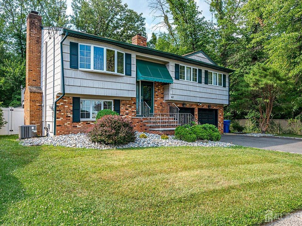 1st image of 40 Winding Rd