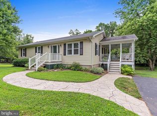 5401 Cove View Dr, Saint Leonard, MD 20685