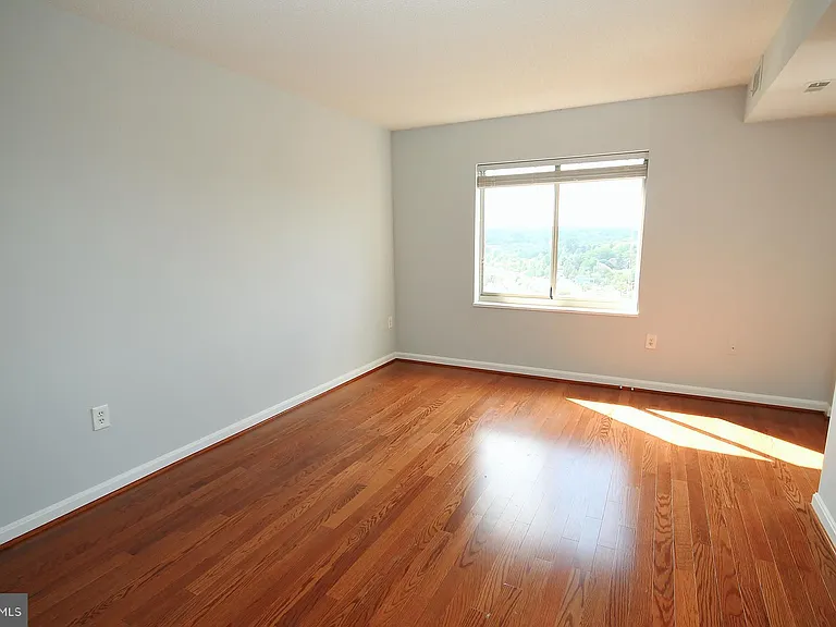 2151 Jamieson Ave #2011 — Photo 14