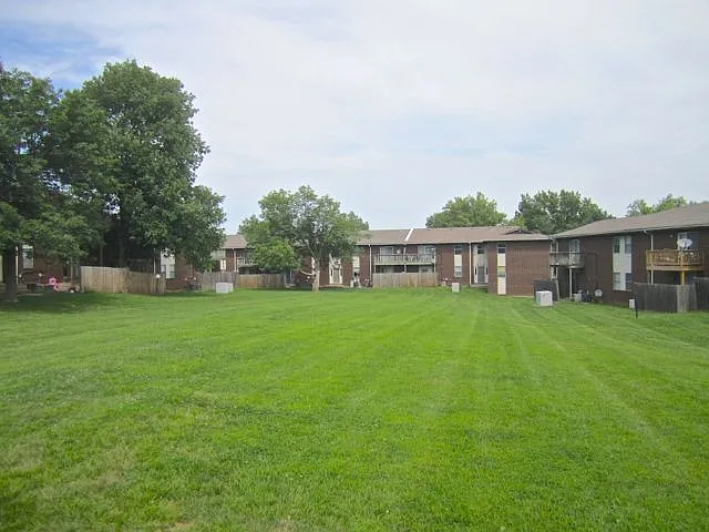 Villages — Photo 1