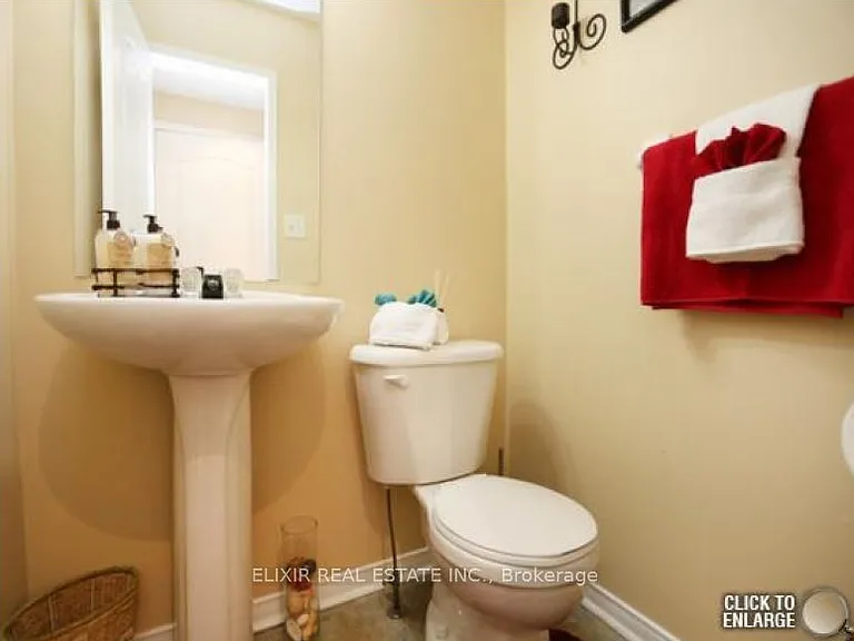 4 Lonestar Cres — Photo 16