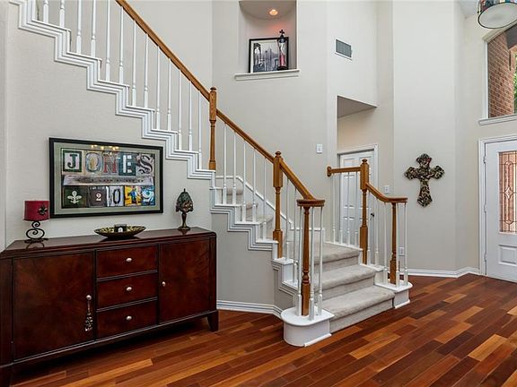 5th image of 2223 Templeton Dr