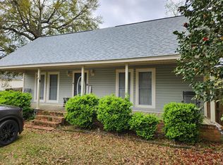 192 Jones St, Ray City, GA 31645