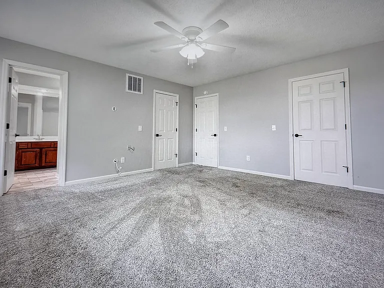 250 Savannah Dr #250 — Photo 21