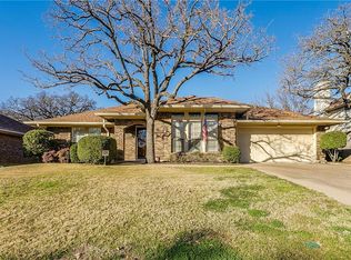 5411 Oak Branch Dr, Arlington, TX 76016