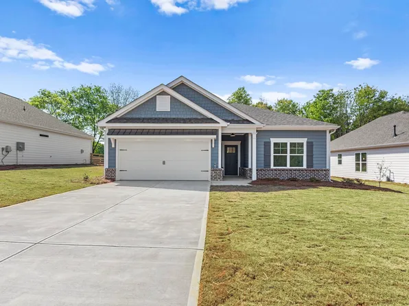 107 Cottage Grove Cir, Eatonton, GA 31024