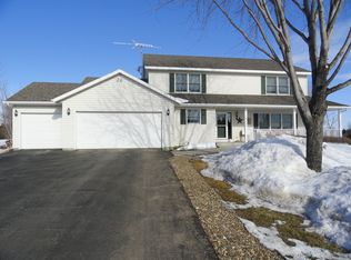 607 Golfview Ct, Mantorville, MN 55955