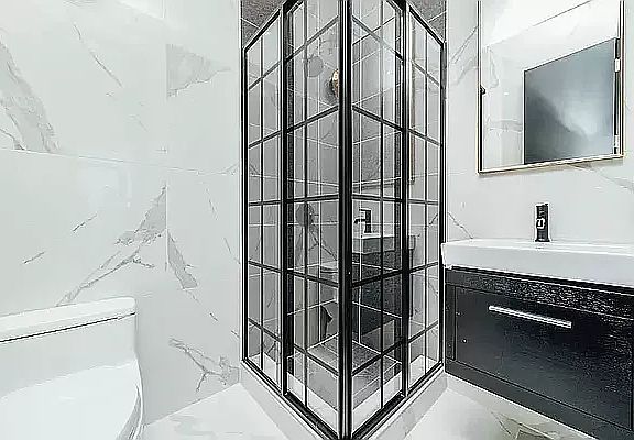 3rd image of 150 Meserole St #2B