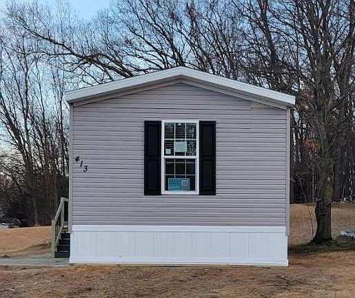 2nd image of 413 Birdsall Dr S