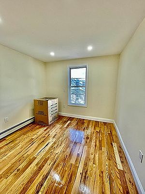 4th image of 84 Nichols Ave Floor 2