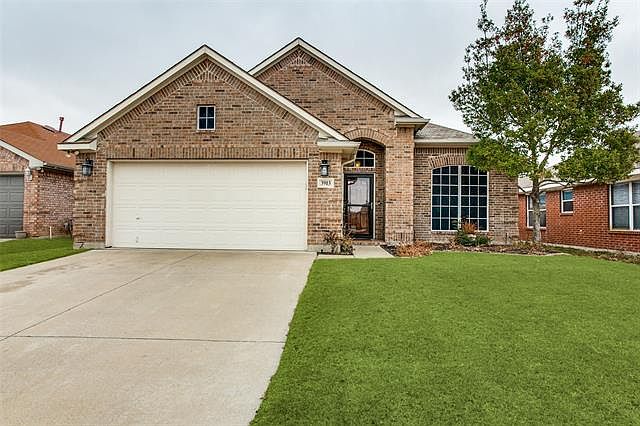 1st image of 3913 Summerhill Ln