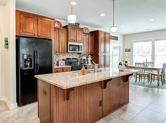 5th image of 4482 Springhill Dr APT D