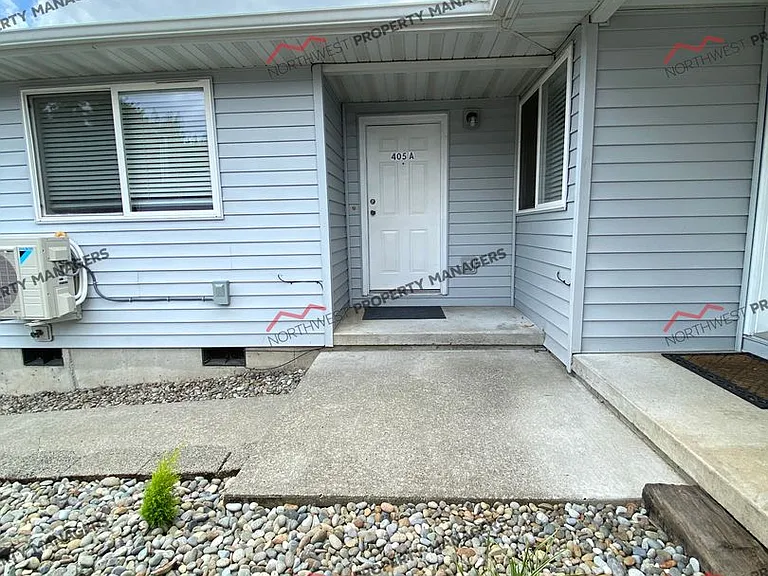 405 NW Arden Ave #A — Photo 2