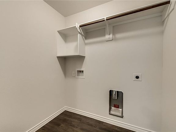 5th image of 3406 Robin Dr