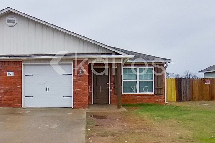 1st image of 3909 Thomas St #B