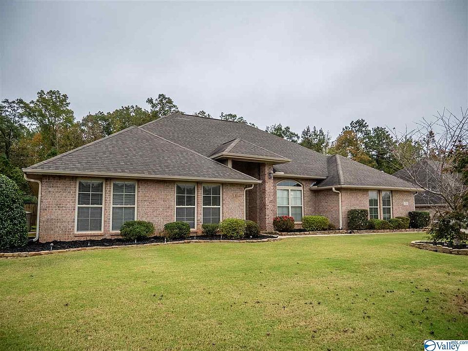 1st image of 131 Swan Pond Dr