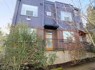 1904 SE Tacoma St, Portland, OR 97202