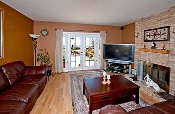 4th image of 43517 Southerland Way
