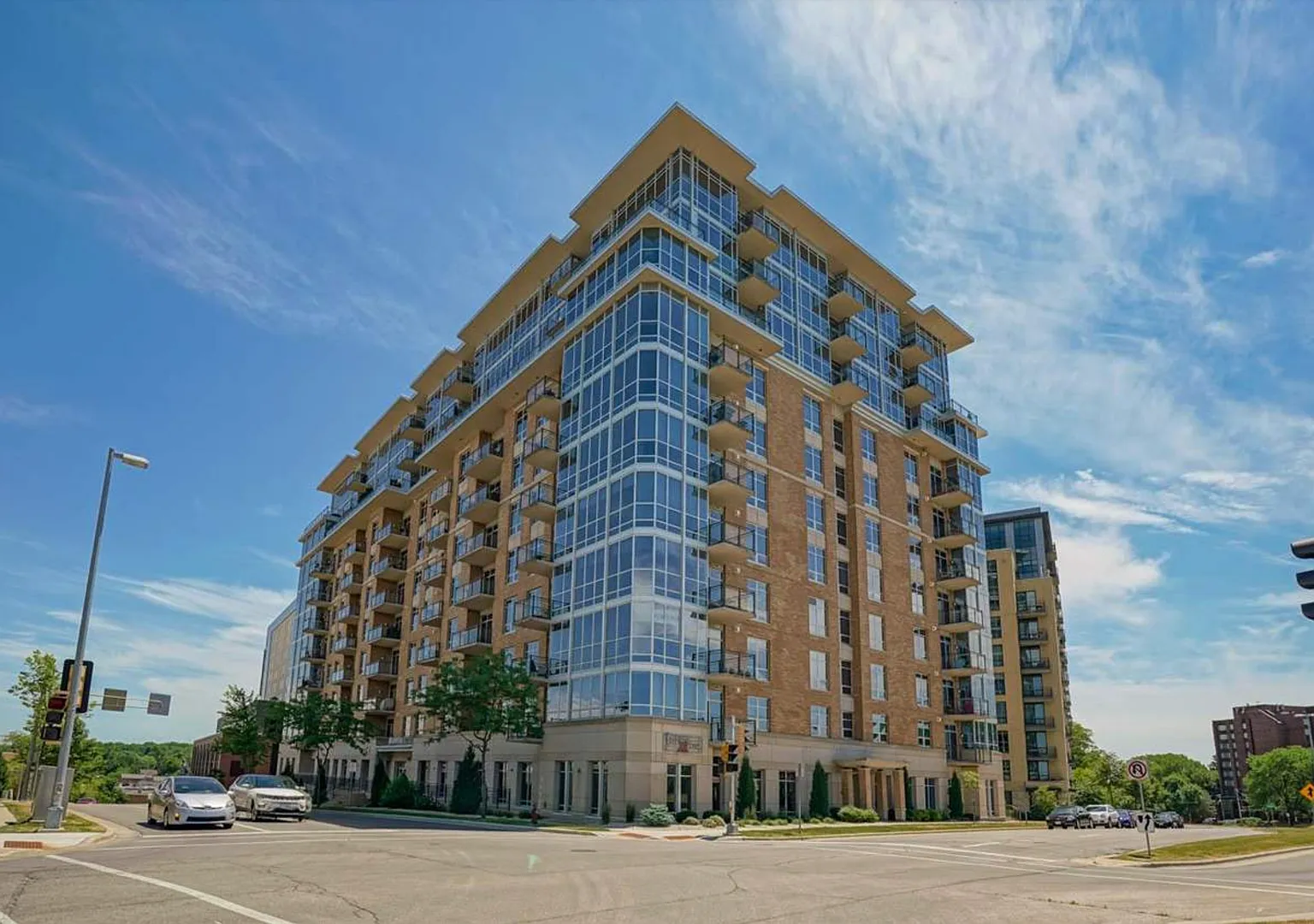 625 N Segoe Rd — Photo 1