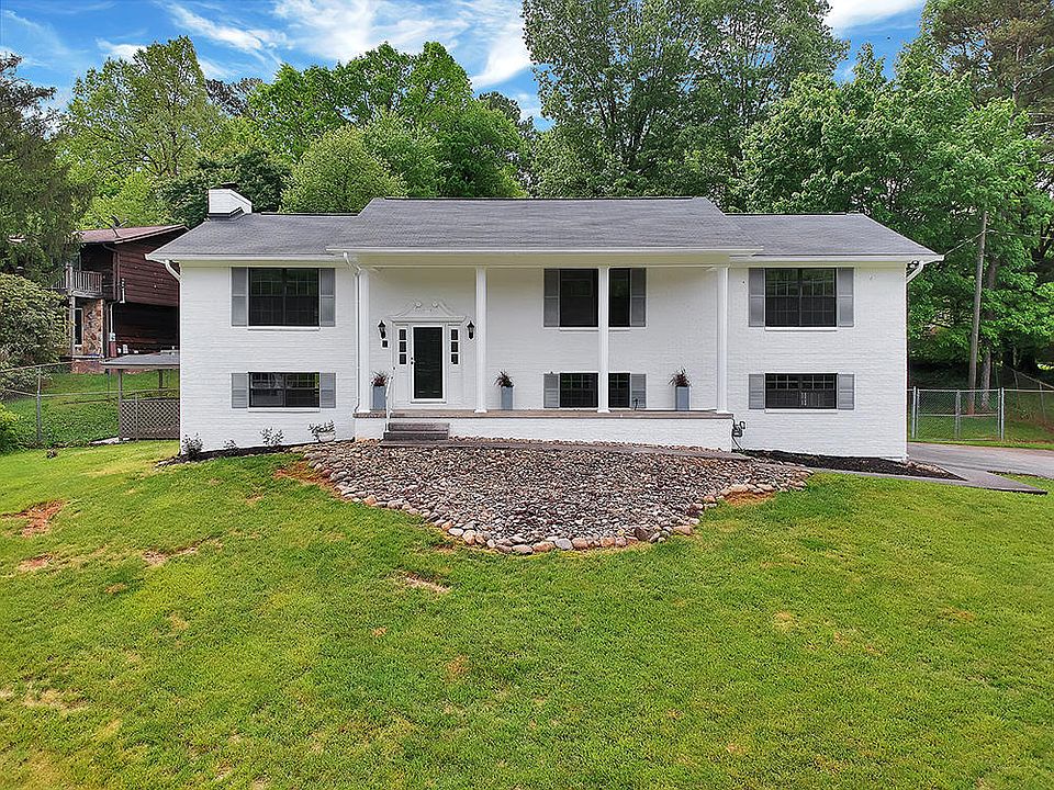 1st image of 8716 Glen Echo Dr #2
