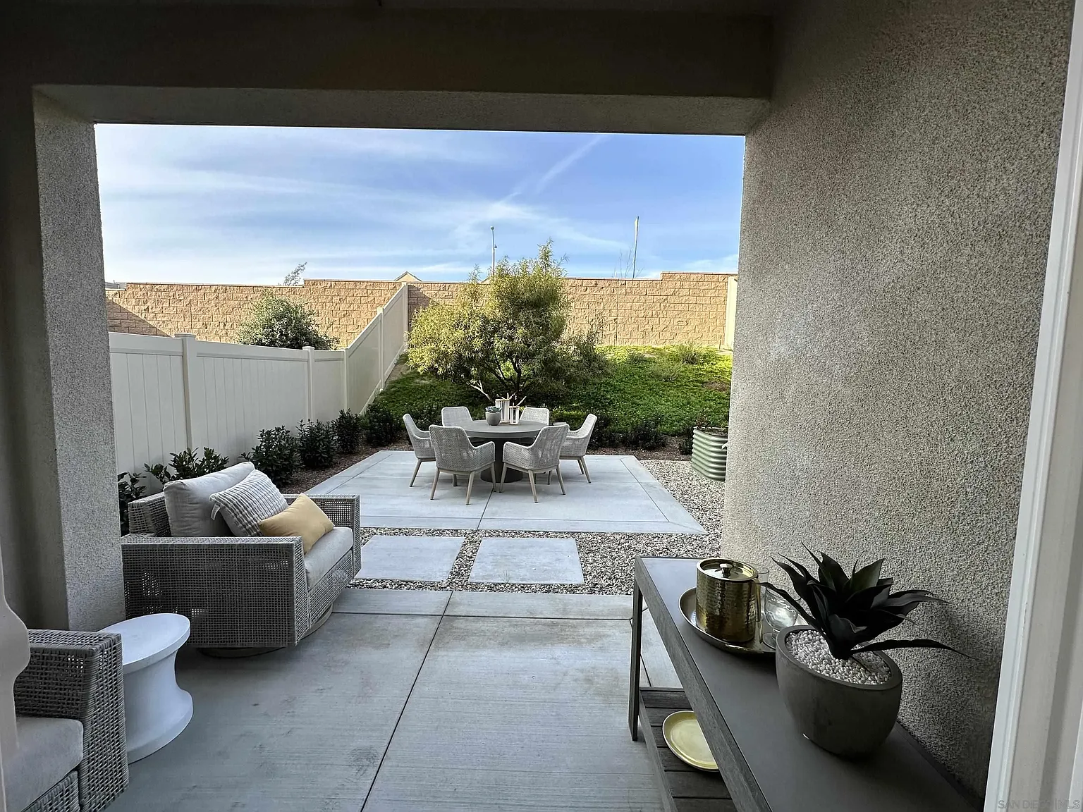4 bed, 2.5 bath, 1536 sqft, $4,995 — Photo 4