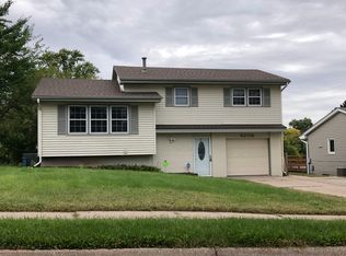 6208 N 76th St, Omaha, NE 68134