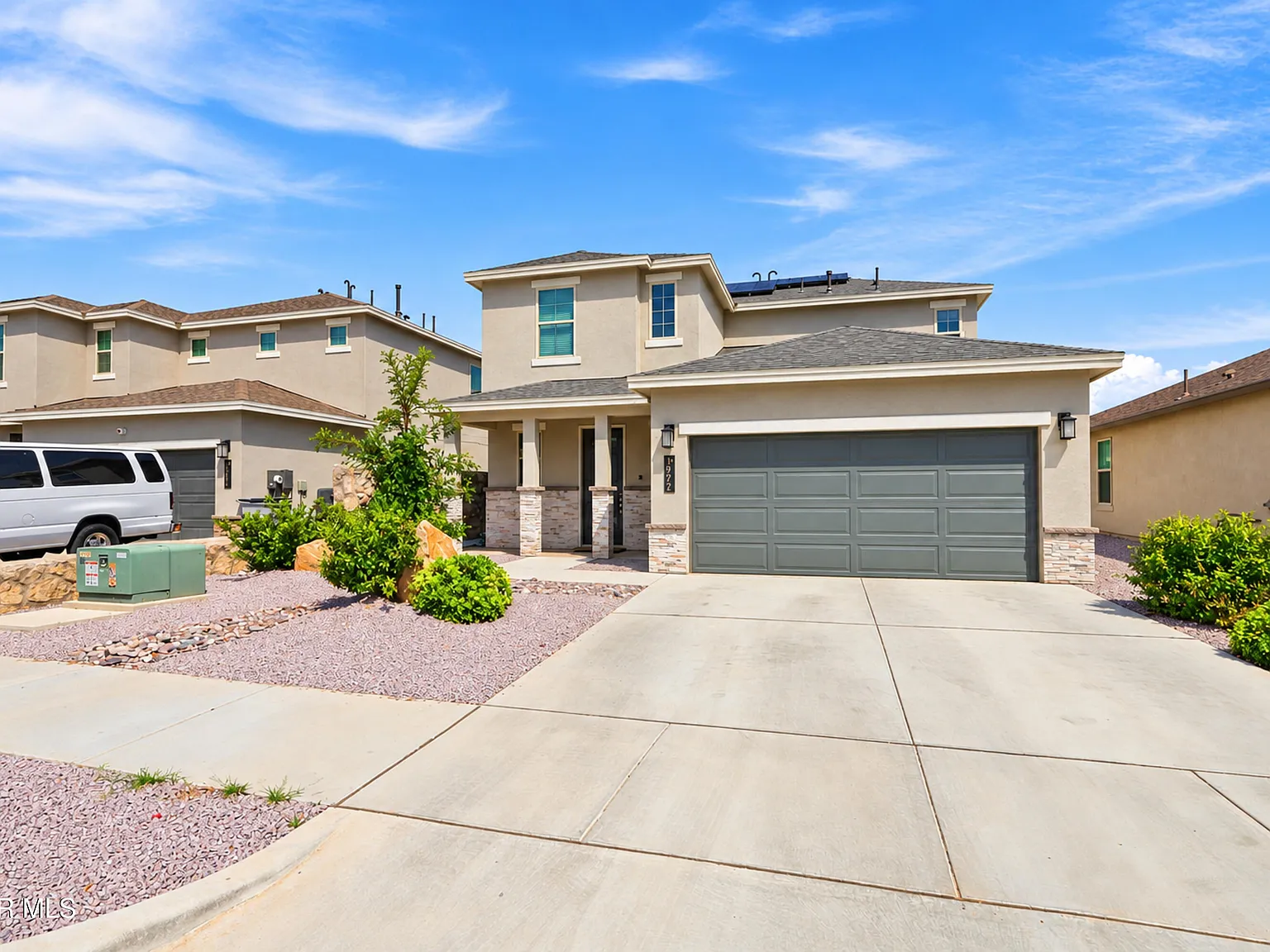 3 bed, 2.5 bath, 1825 sqft, $2,200 — Photo 3