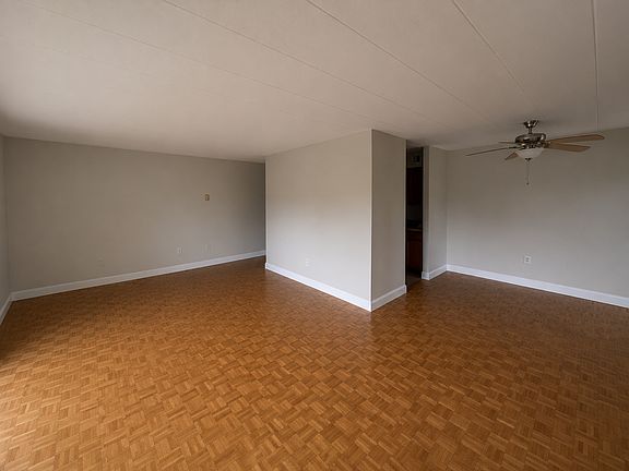 4th image of 206 Washington St APT 32
