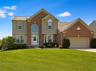 400 Hamilton Dr, Broadview Heights, OH 44147