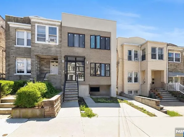 141 Beach St, Jersey City, NJ 07307