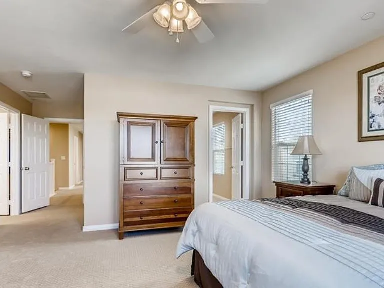3077 Camino Sereno Ave — Photo 10