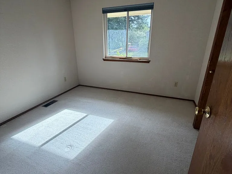 12941 Avante Dr NW — Photo 10