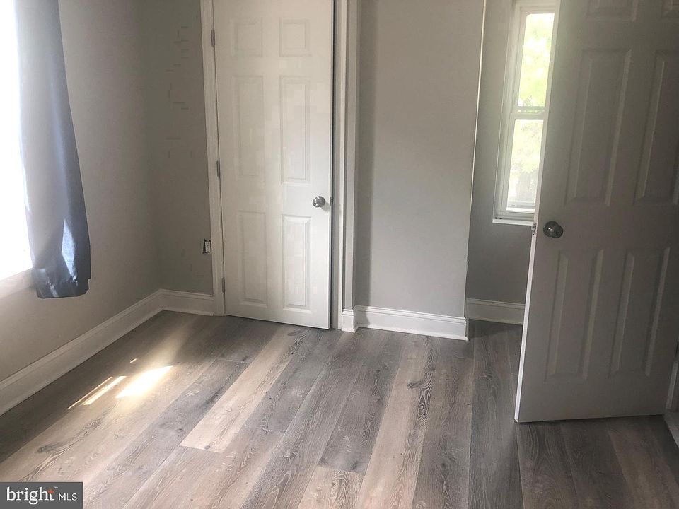 2nd image of 317 Reed St #3R