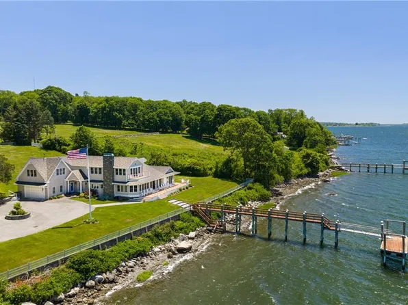 149 Nanaquaket Rd, Tiverton, RI 02878