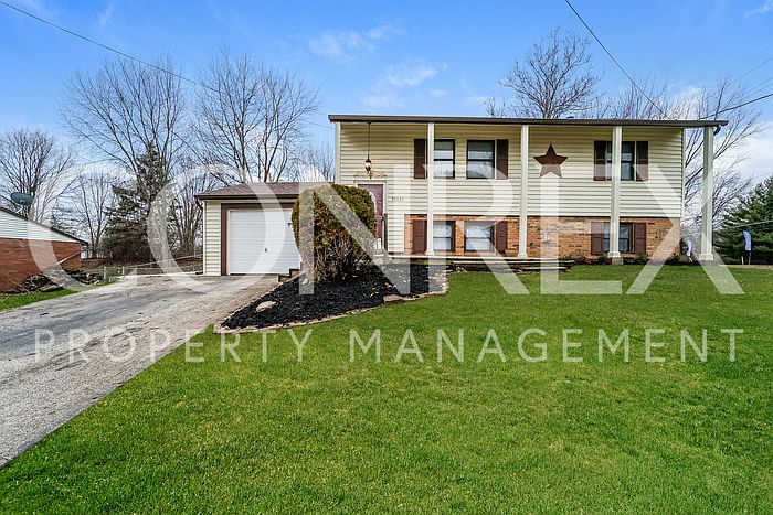 1st image of 10141 Menominee Dr