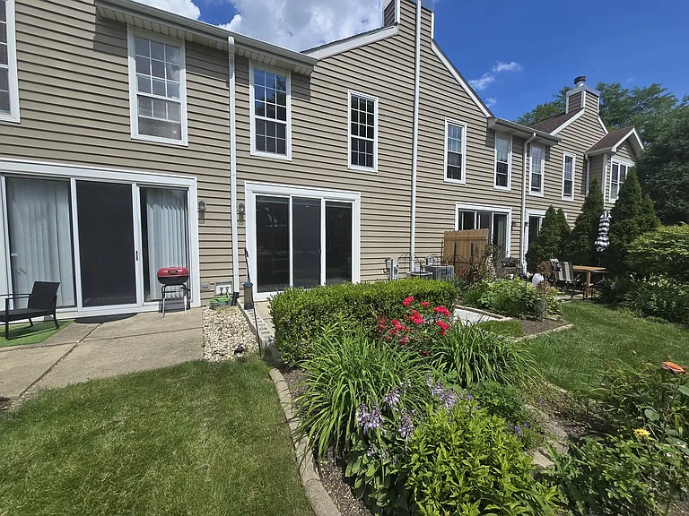 1264 Cranbrook Dr — Photo 19