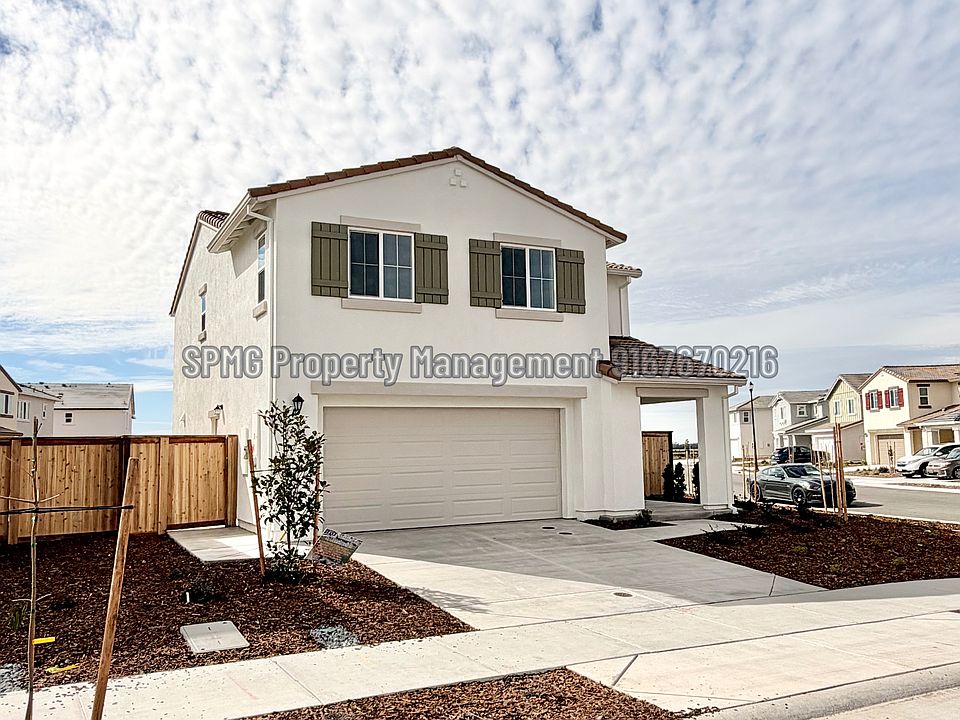 1st image of 1089 Silver Feather Way