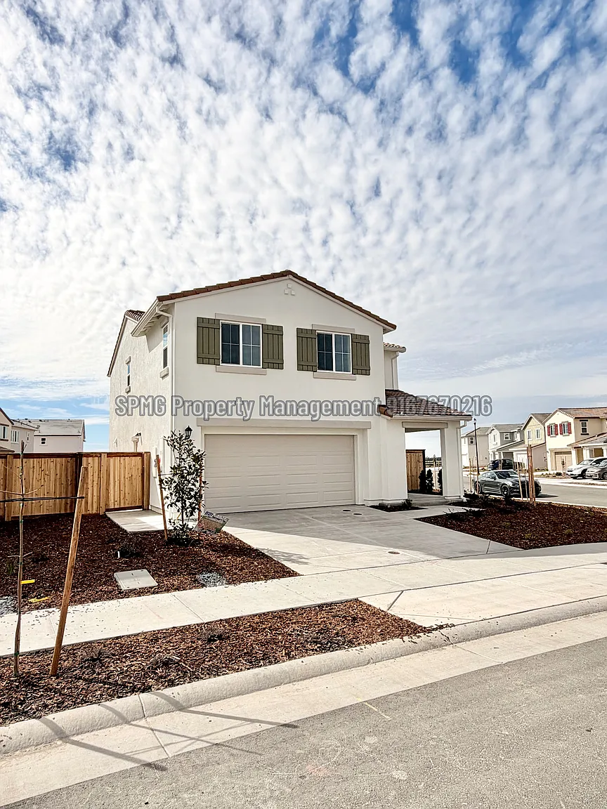 1089 Silver Feather Way photo 1