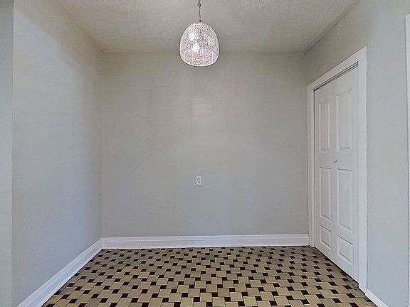 3rd image of 938 Cordova Pl APT 4