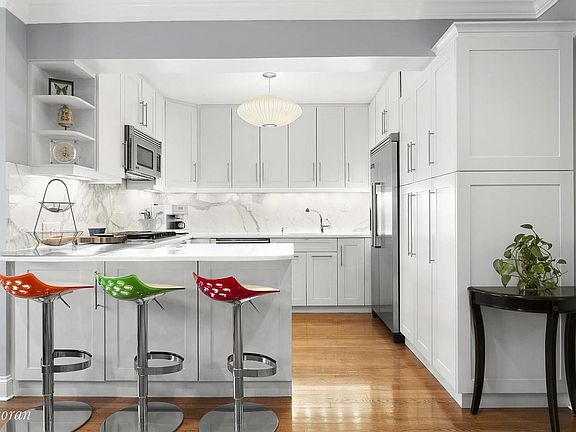 2nd image of 30 E 9th St APT 4C