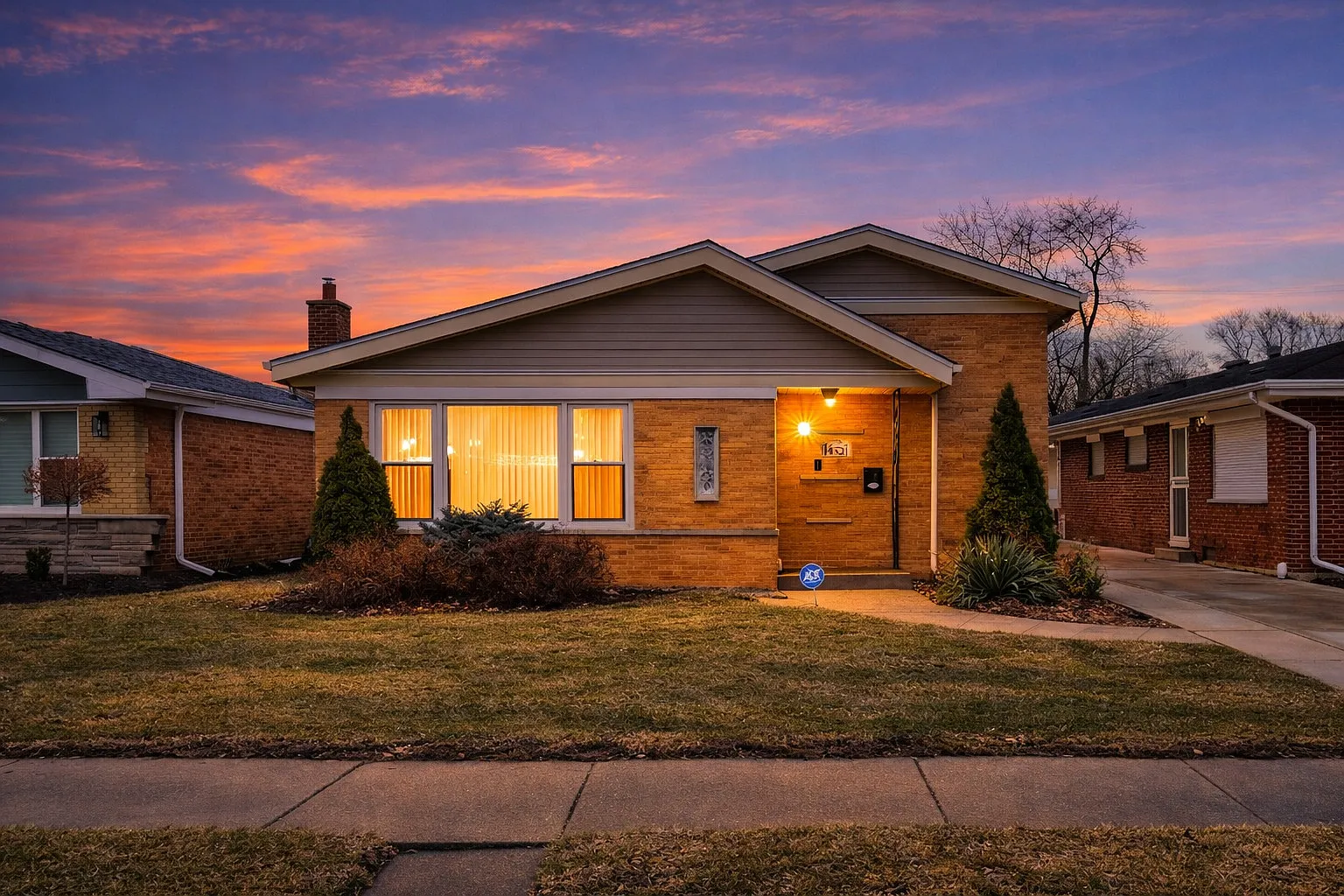 14521 Kenwood Ave photo 1