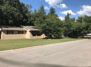 1929 Lawrence Rd, Ardmore, OK 73401